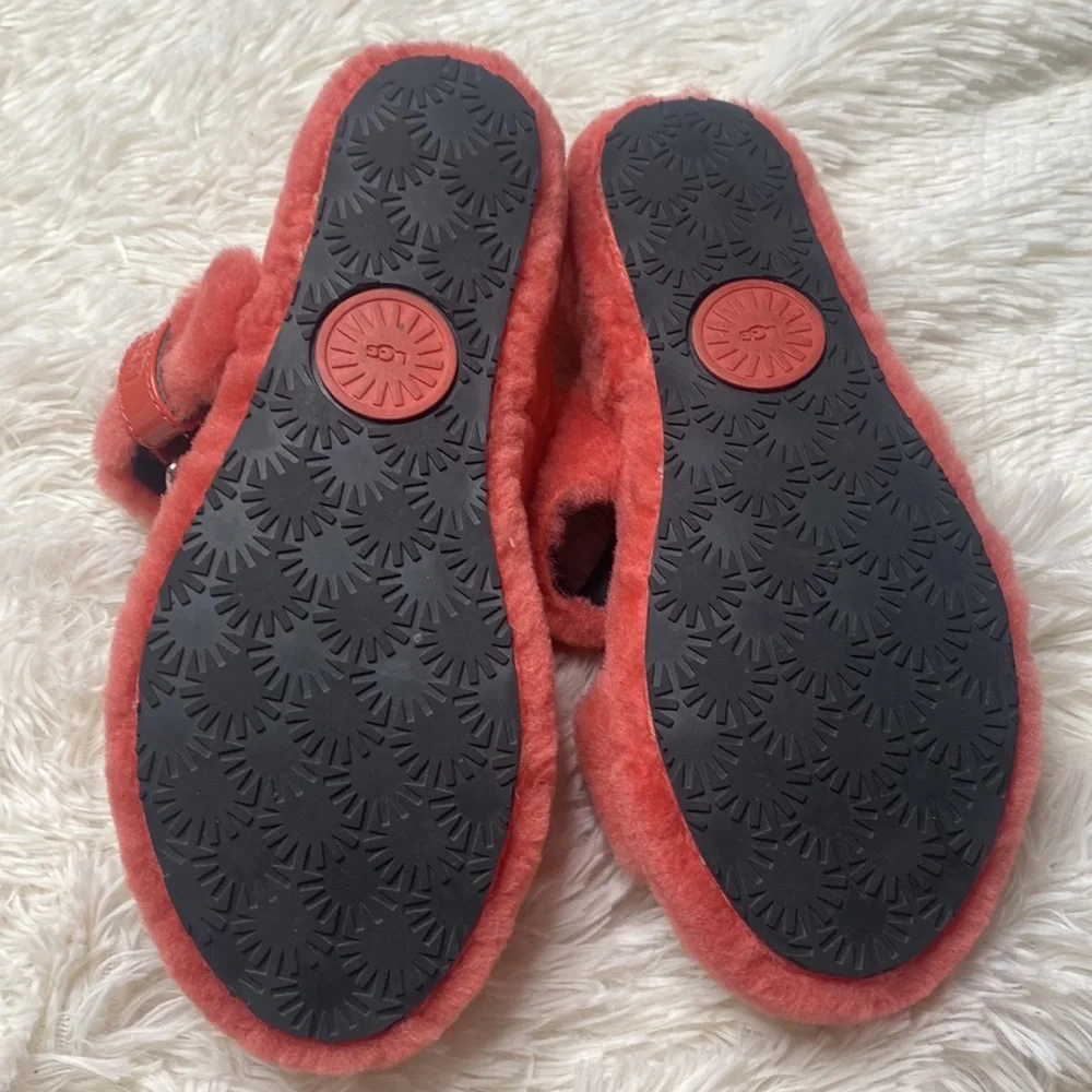 Ugg Platform Coral Colored Fuzzy Slip-On Buckle Sandals Size 8